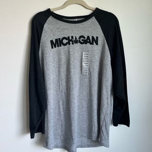 NWT Men’s Platinum Delta Apparel Michigan T-Shirt